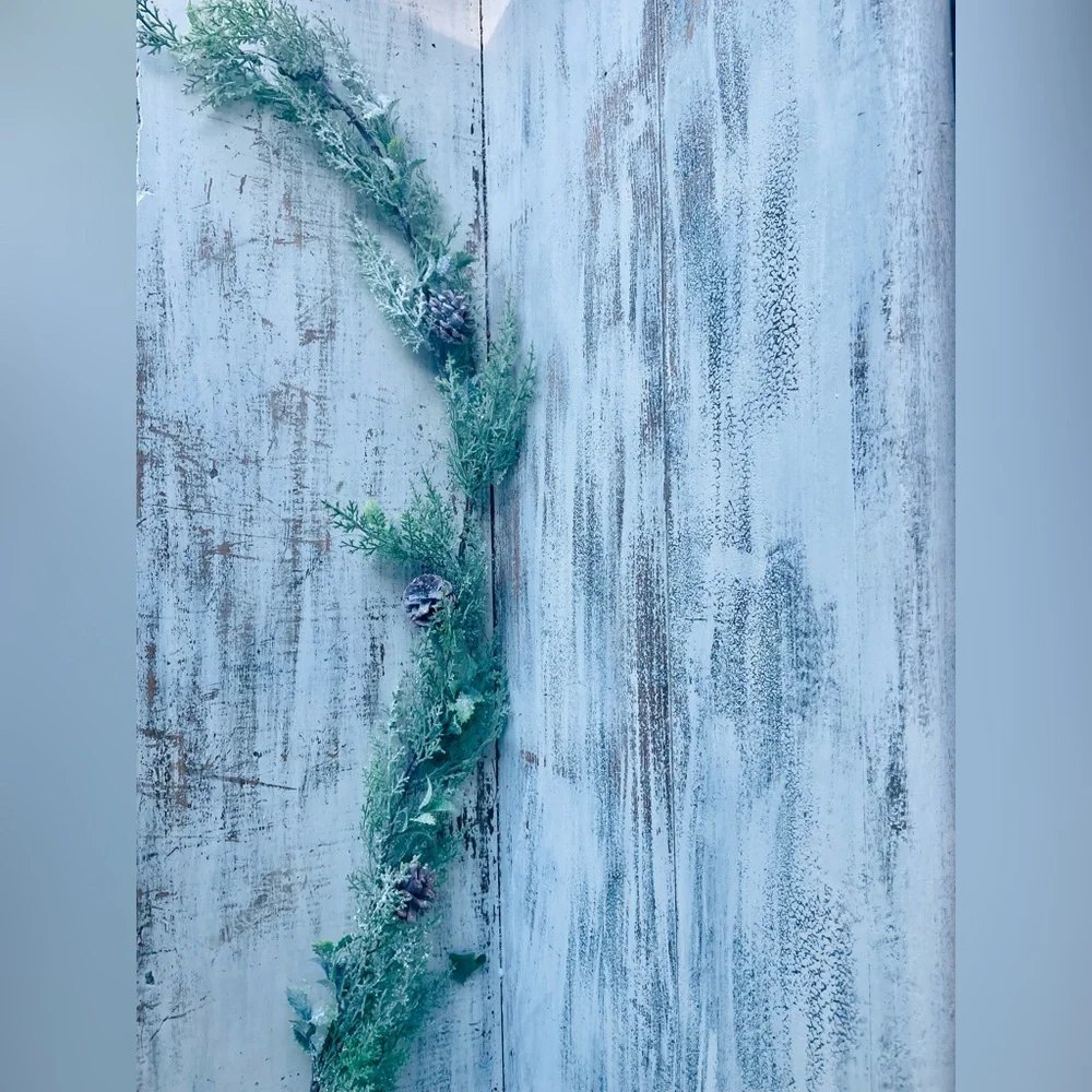 *Frosted Woodland Cedar Garland